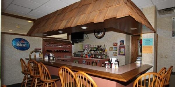 Baraga Lakeside Inn Экстерьер фото