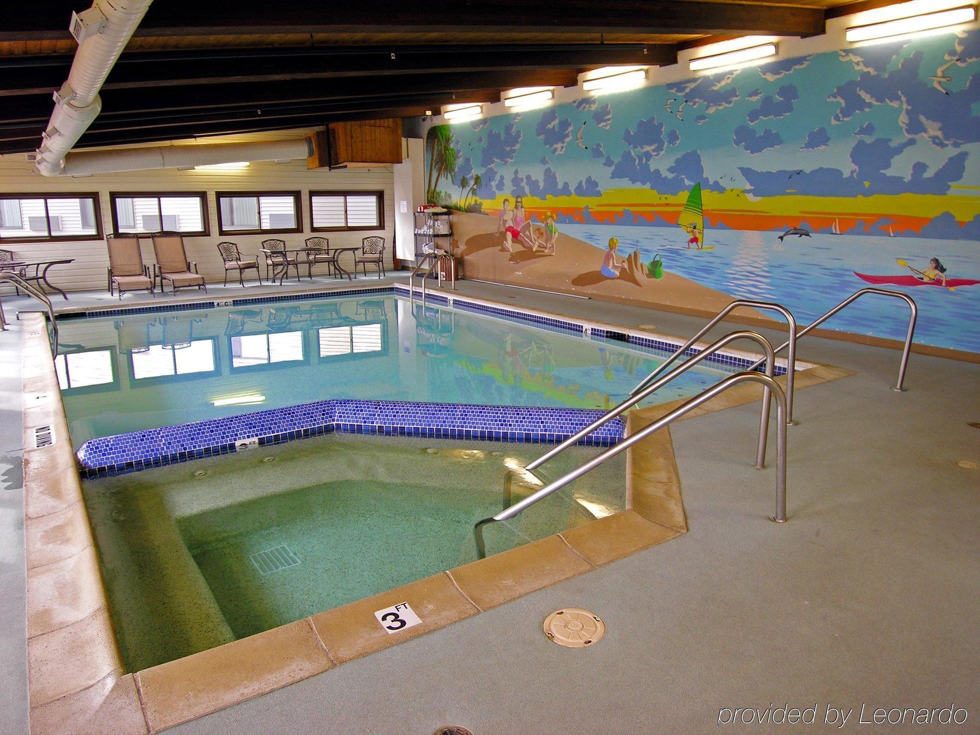 Baraga Lakeside Inn Удобства фото